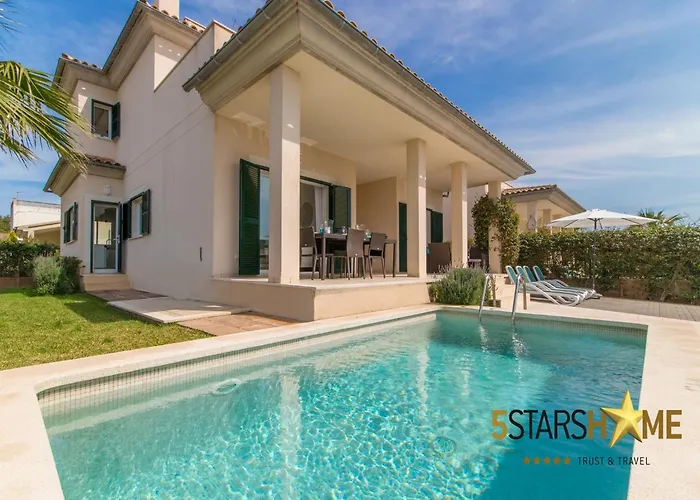 Villa, 200 Meters From Beach