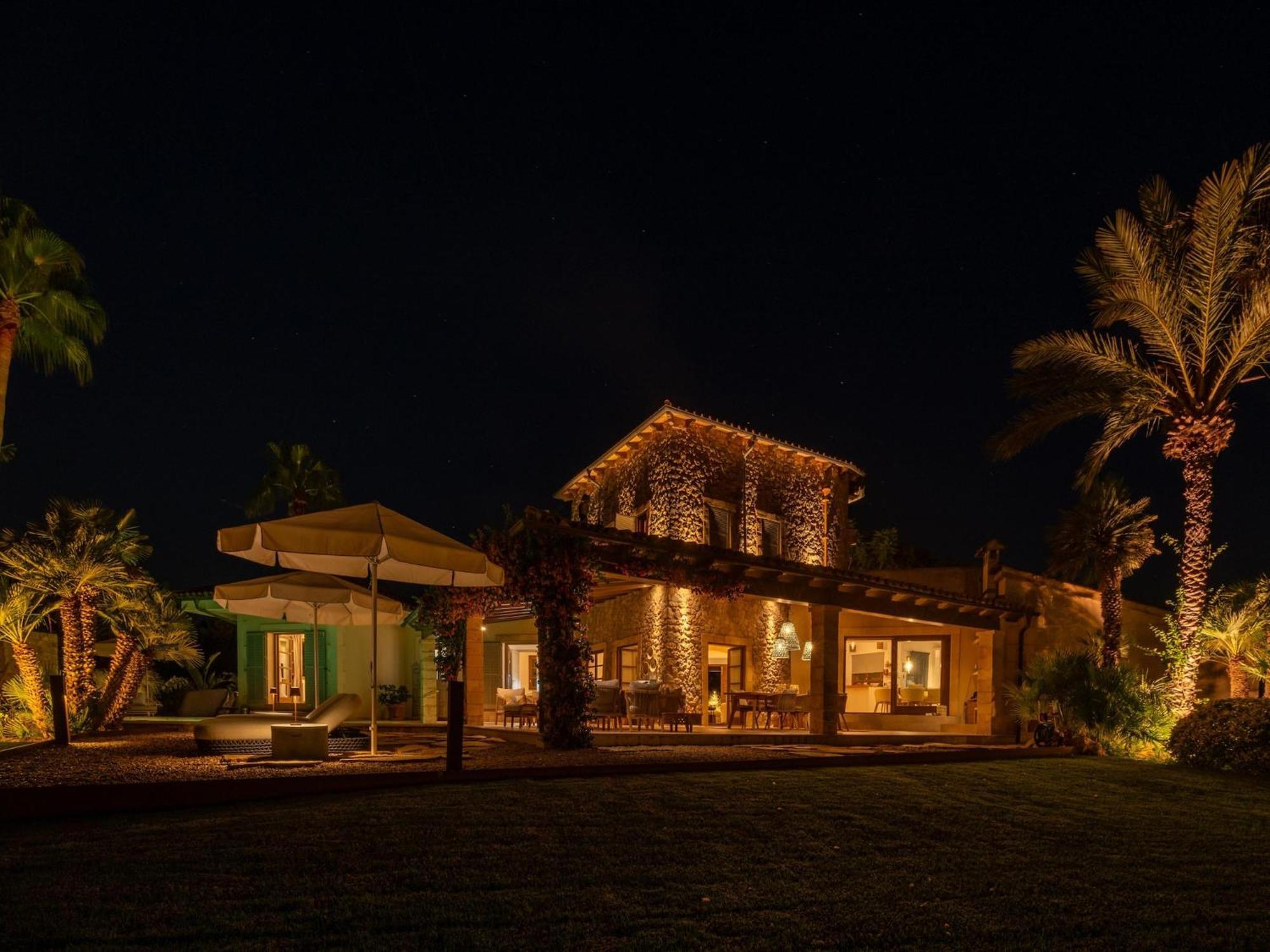 Villa In With Private Jacuzzi