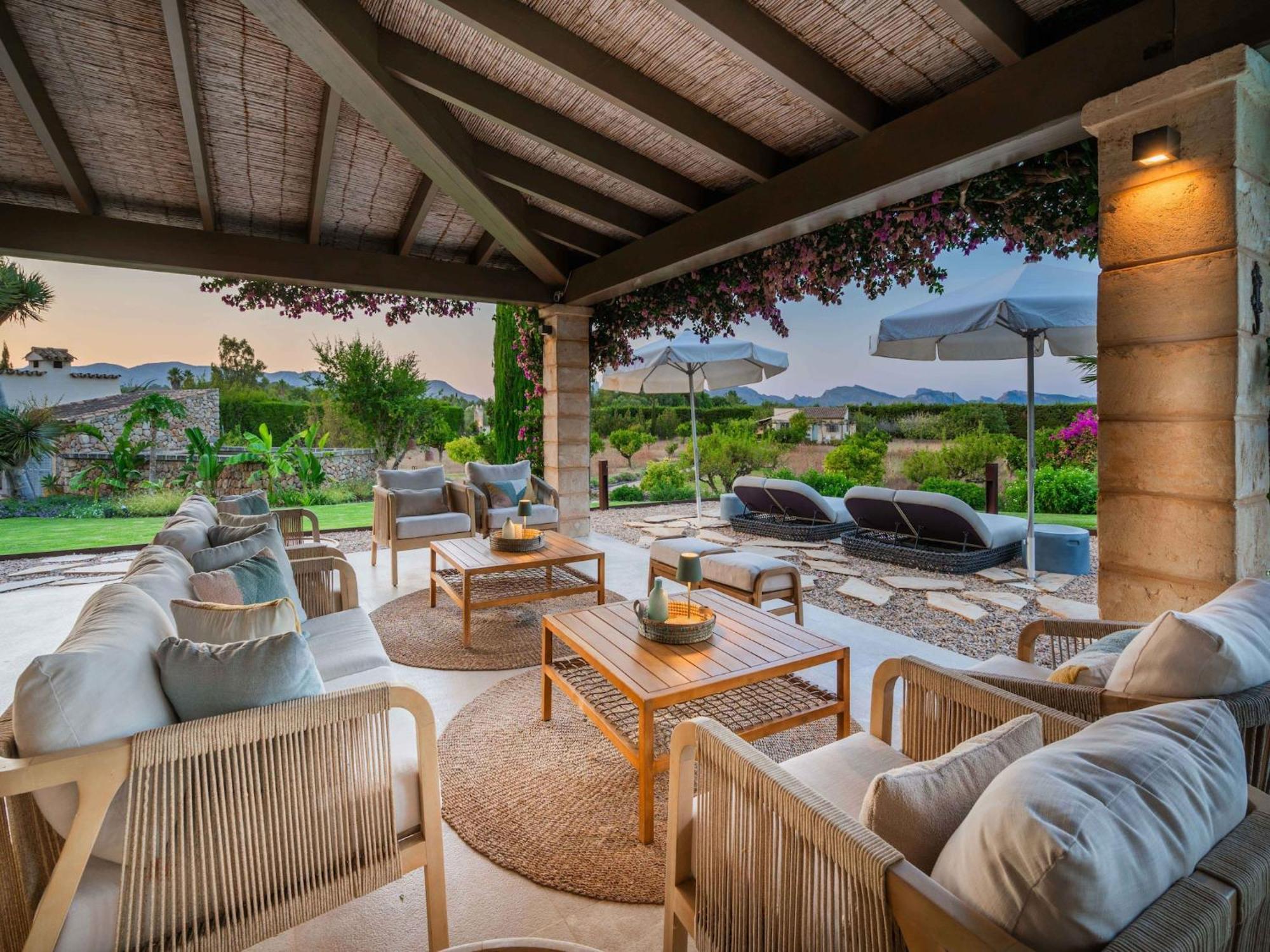 Villa In With Private Jacuzzi