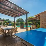 Casa con piscina a 1 km del mar y del pueblo