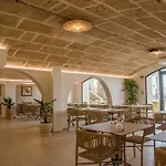 Hotel More