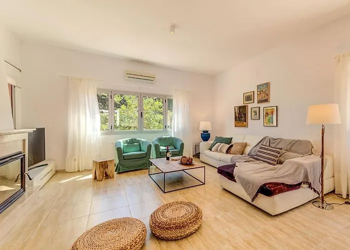 Deluxe Mallorca Villa I Upmarket Location I Maria Bonaire I 4 Bedrooms I Close To The Beach I Alcudia