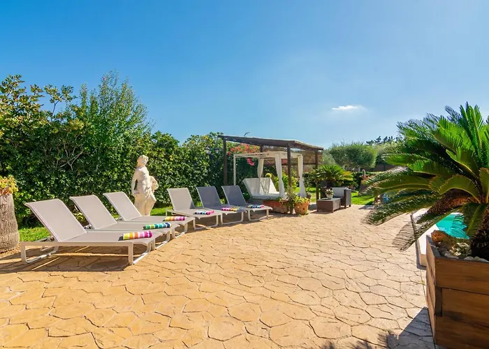 Casa con piscina a 1 km del mar y del pueblo