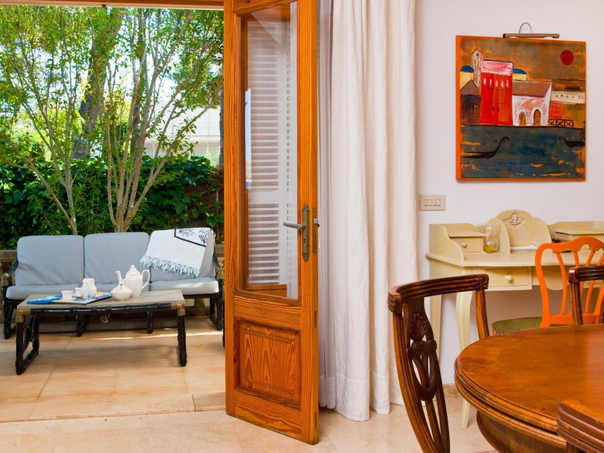 Tita De Manresa, Con Jardines Y Vista Mar Pousada *