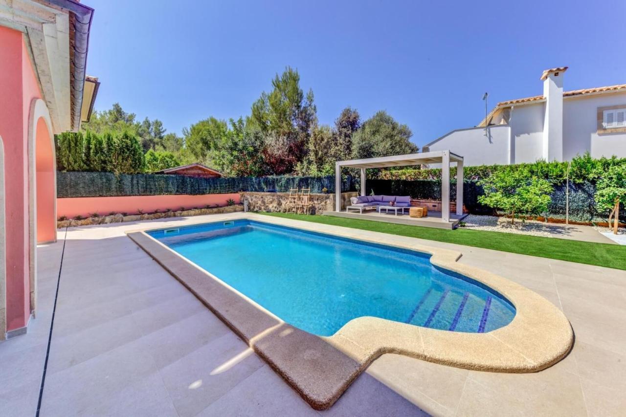 Deluxe Mallorca I Upmarket Location I Maria Bonaire I 4 Bedrooms I Close To The I Alcudia (Mallorca)