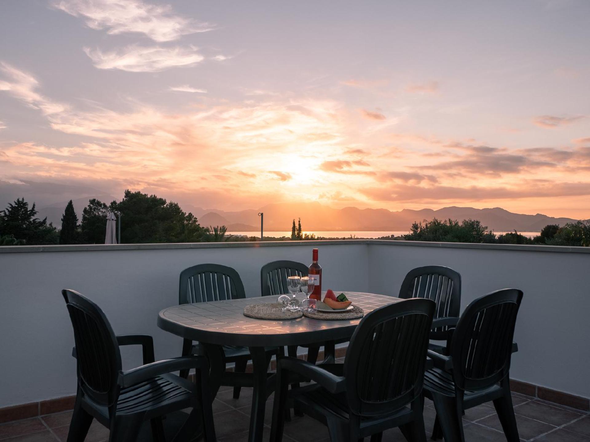 Ferienvilla, Mit Pool, Grosser Terrasse Und Atemberaubenden Meerblick U Bergblick Vakantiehuis *