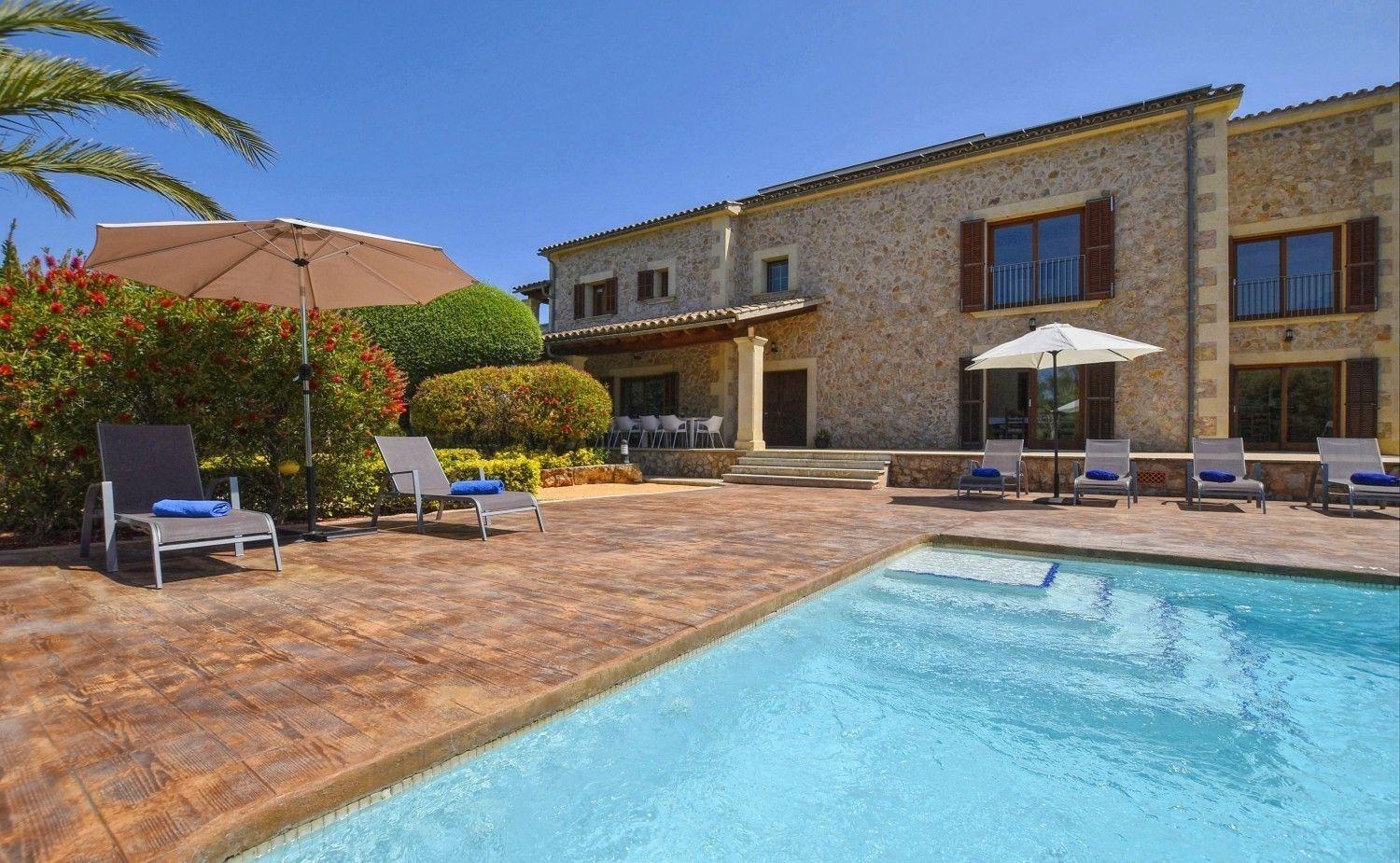Ferienhaus Atemberaubende Mit Pool Und Panoramablick In Unmittelbarer Naehe Von Und Dem *