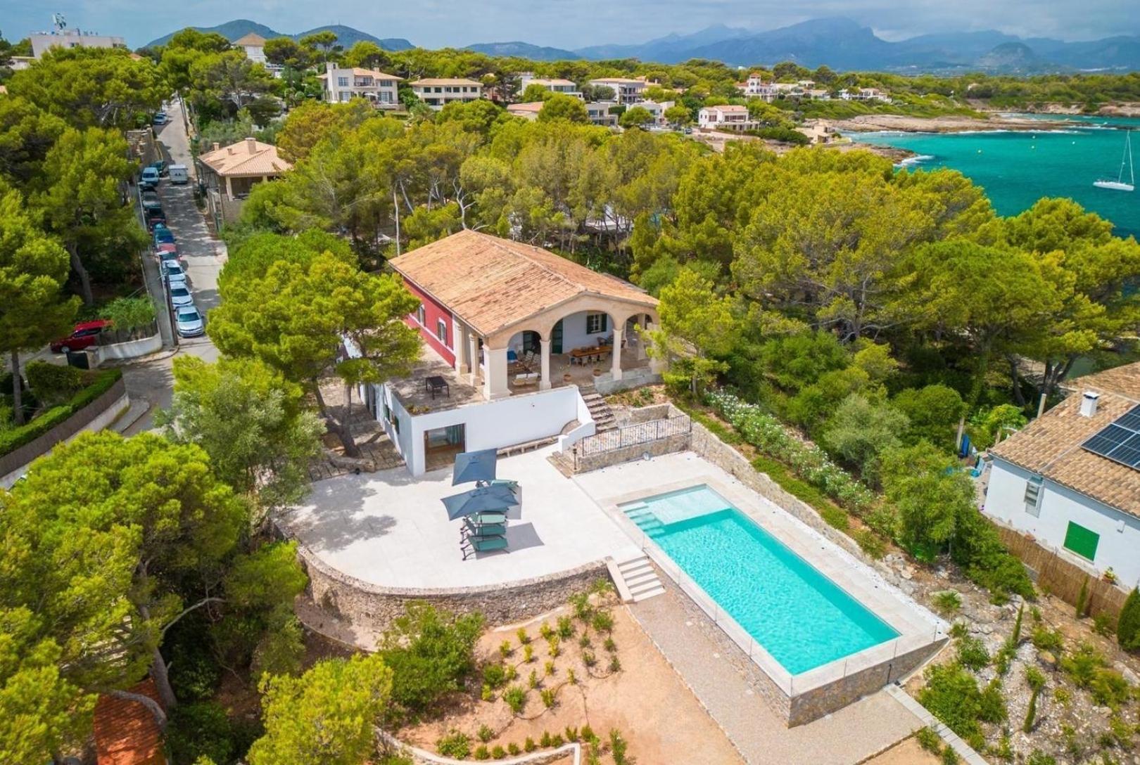 Vakantiehuis Atemberaubende Mit Meerblick Und Pool
