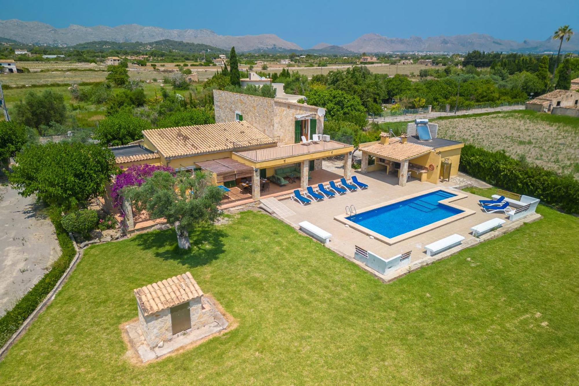 Ferienhaus Patriarca, For 8 With Pool, Garden And Mountain Views Alcúdia