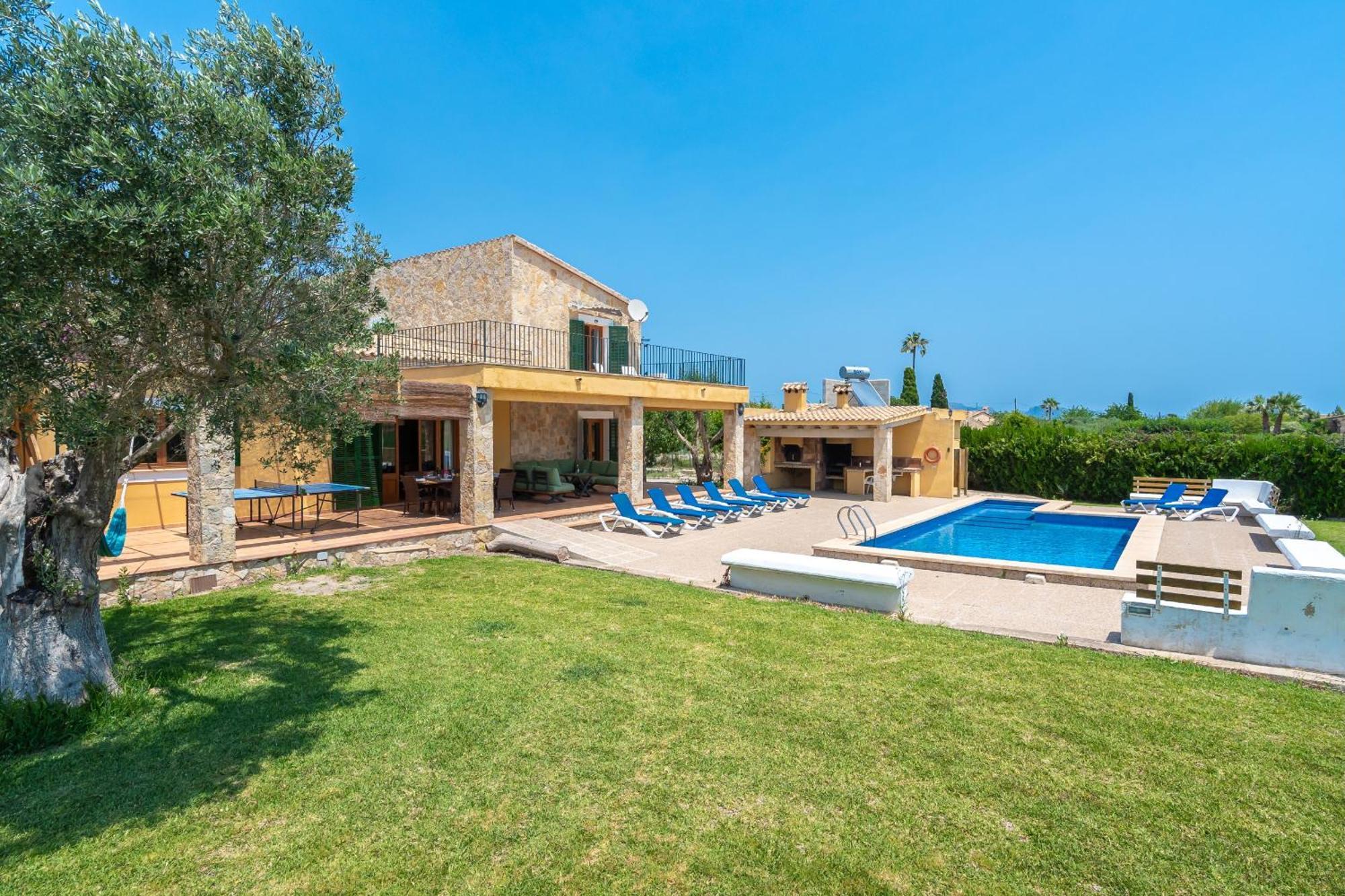 Ferienhaus Patriarca, For 8 With Pool, Garden And Mountain Views Alcúdia