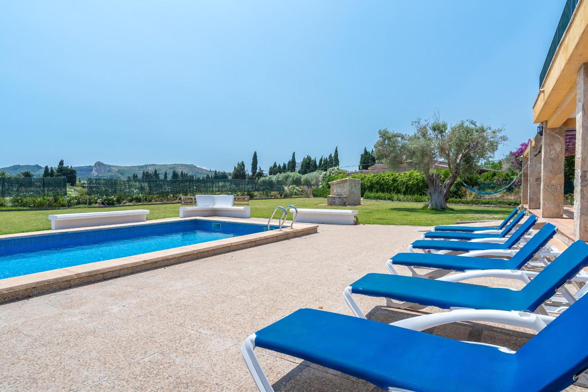 Ferienhaus Patriarca, For 8 With Pool, Garden And Mountain Views Alcúdia