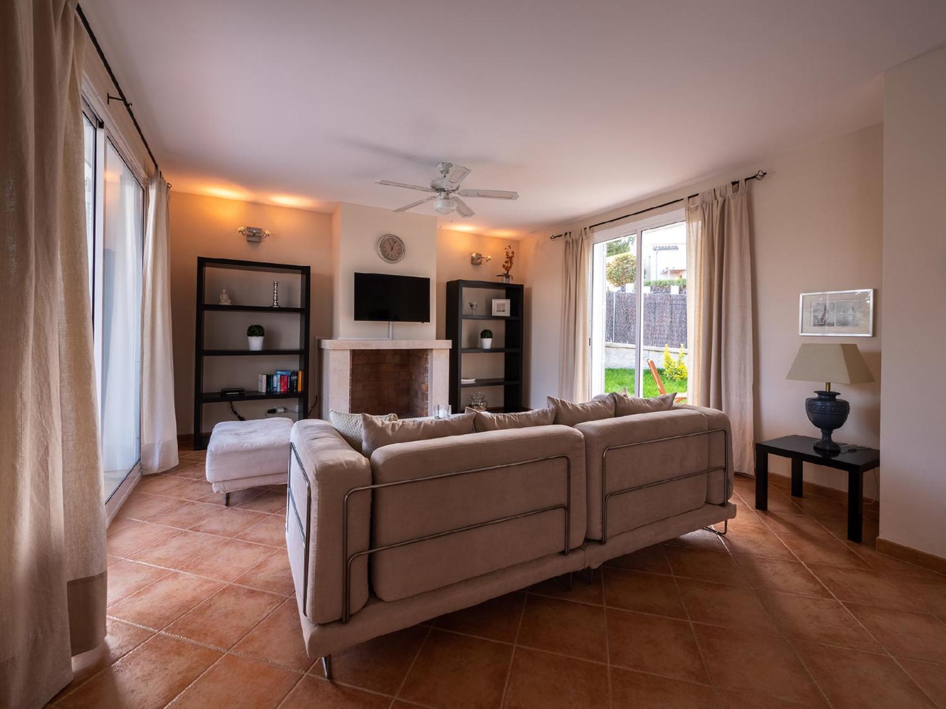 Vakantiehuis Ferienvilla, Mit Pool, Grosser Terrasse Und Atemberaubenden Meerblick U Bergblick Alcúdia