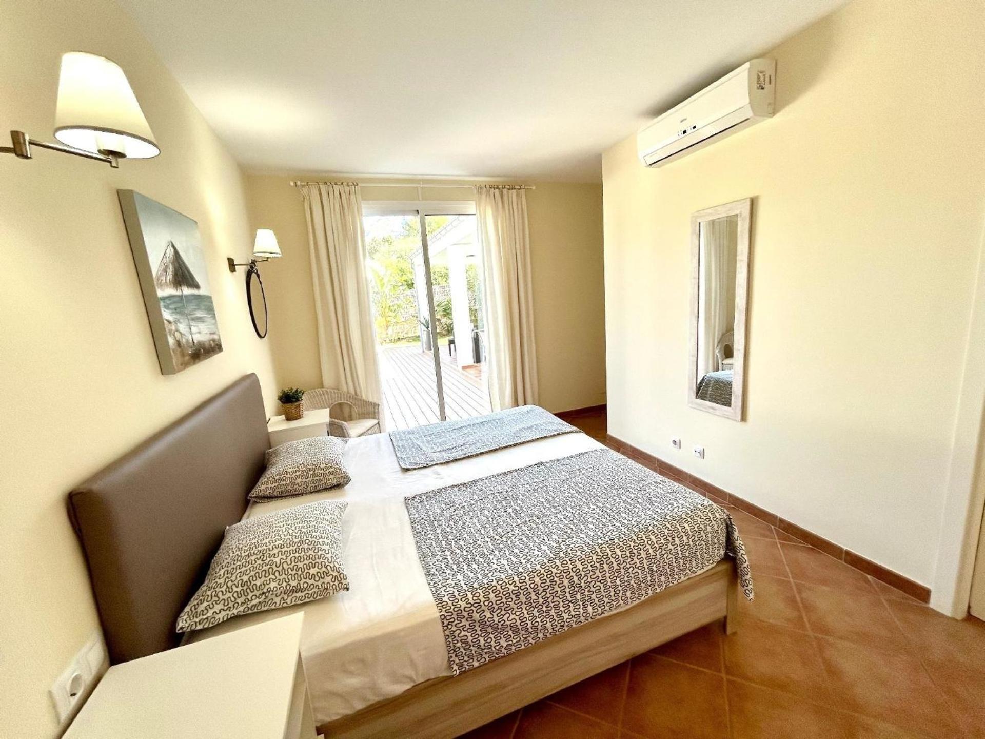Ferienvilla, Mit Pool, Grosser Terrasse Und Atemberaubenden Meerblick U Bergblick Vakantiehuis Alcúdia