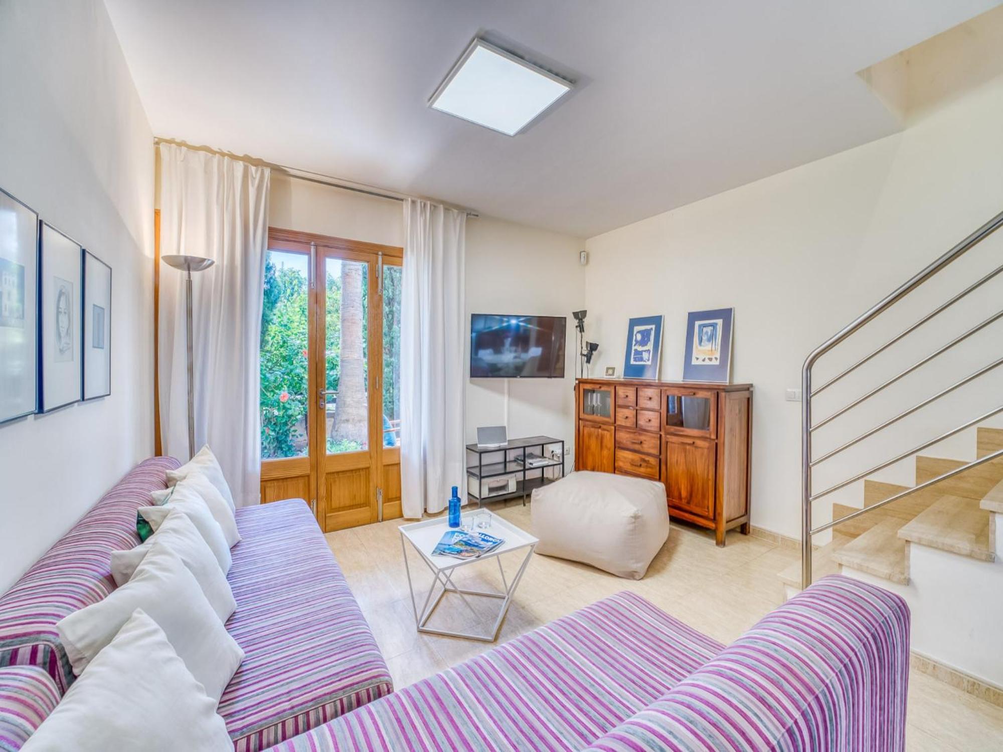 House In Near & Mountain Views Vakantiehuis *