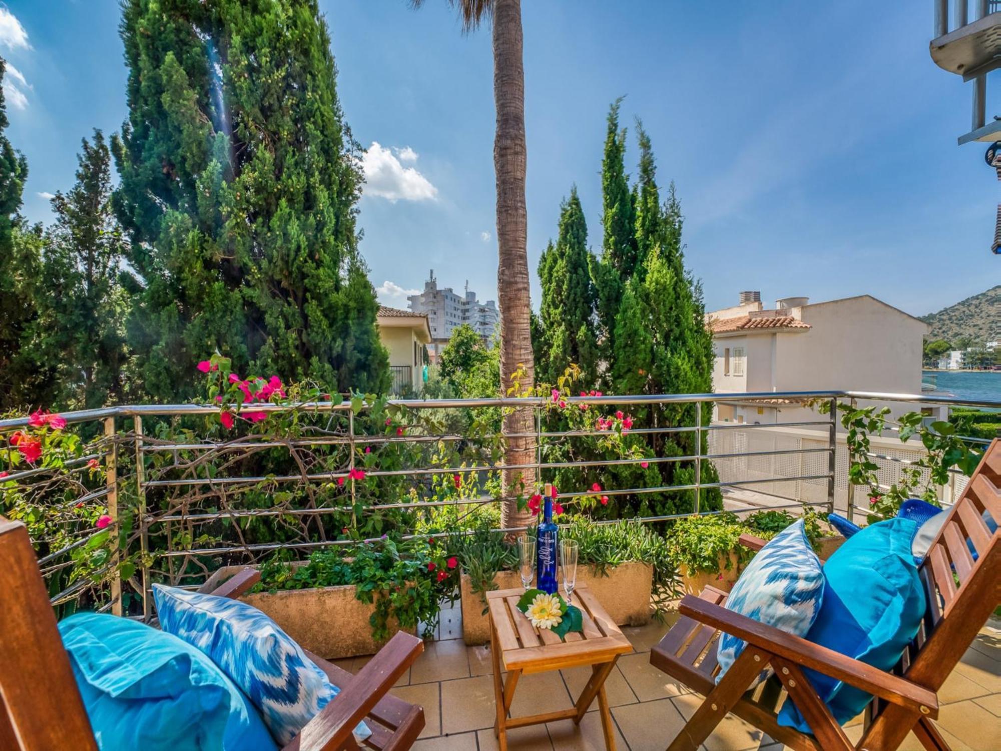 House In Near & Mountain Views Vakantiehuis