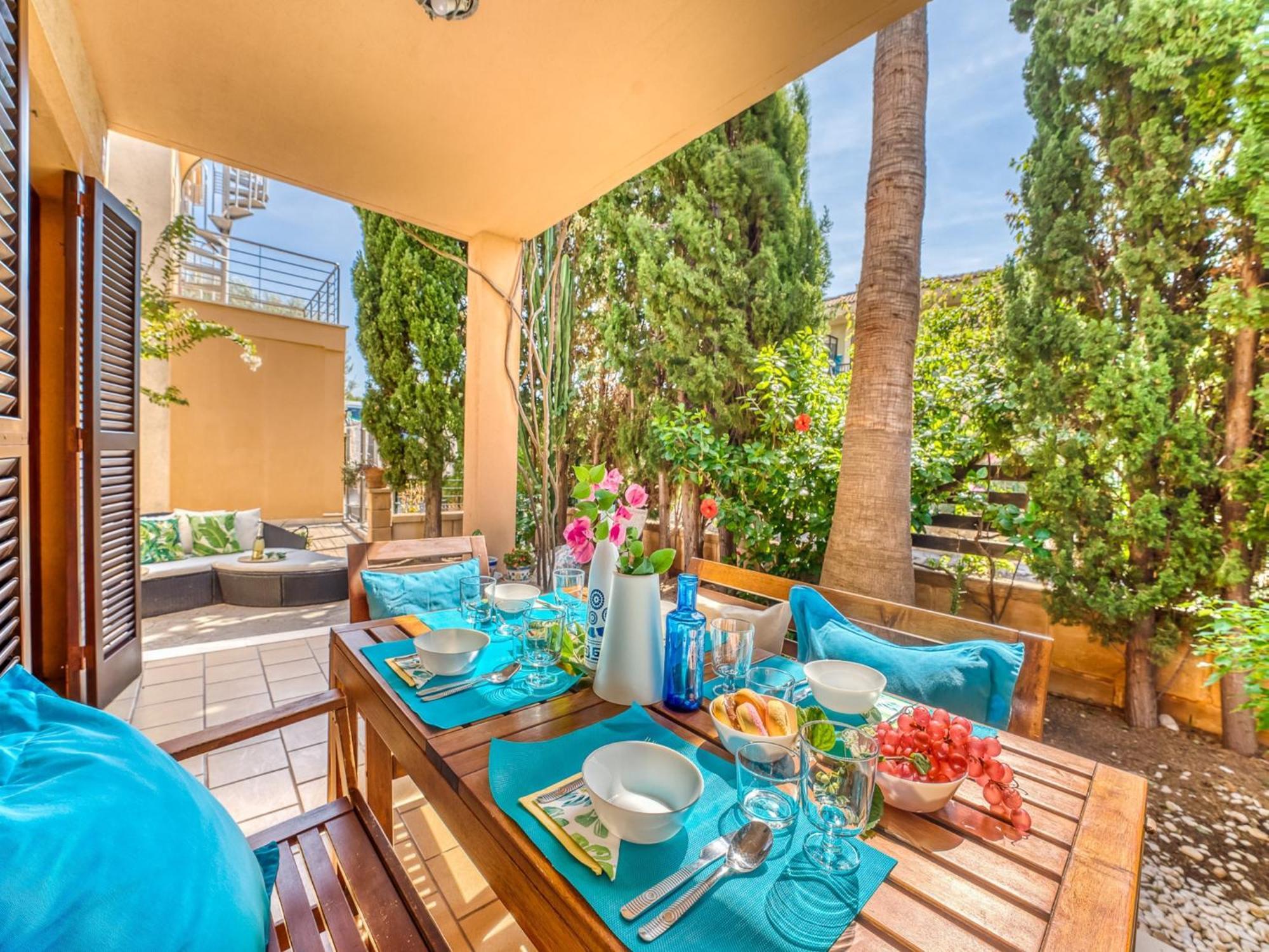 House In Near & Mountain Views Vakantiehuis