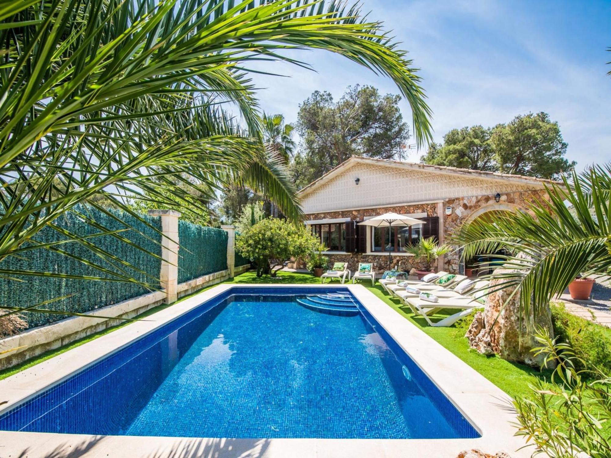 In With Pool & Views *