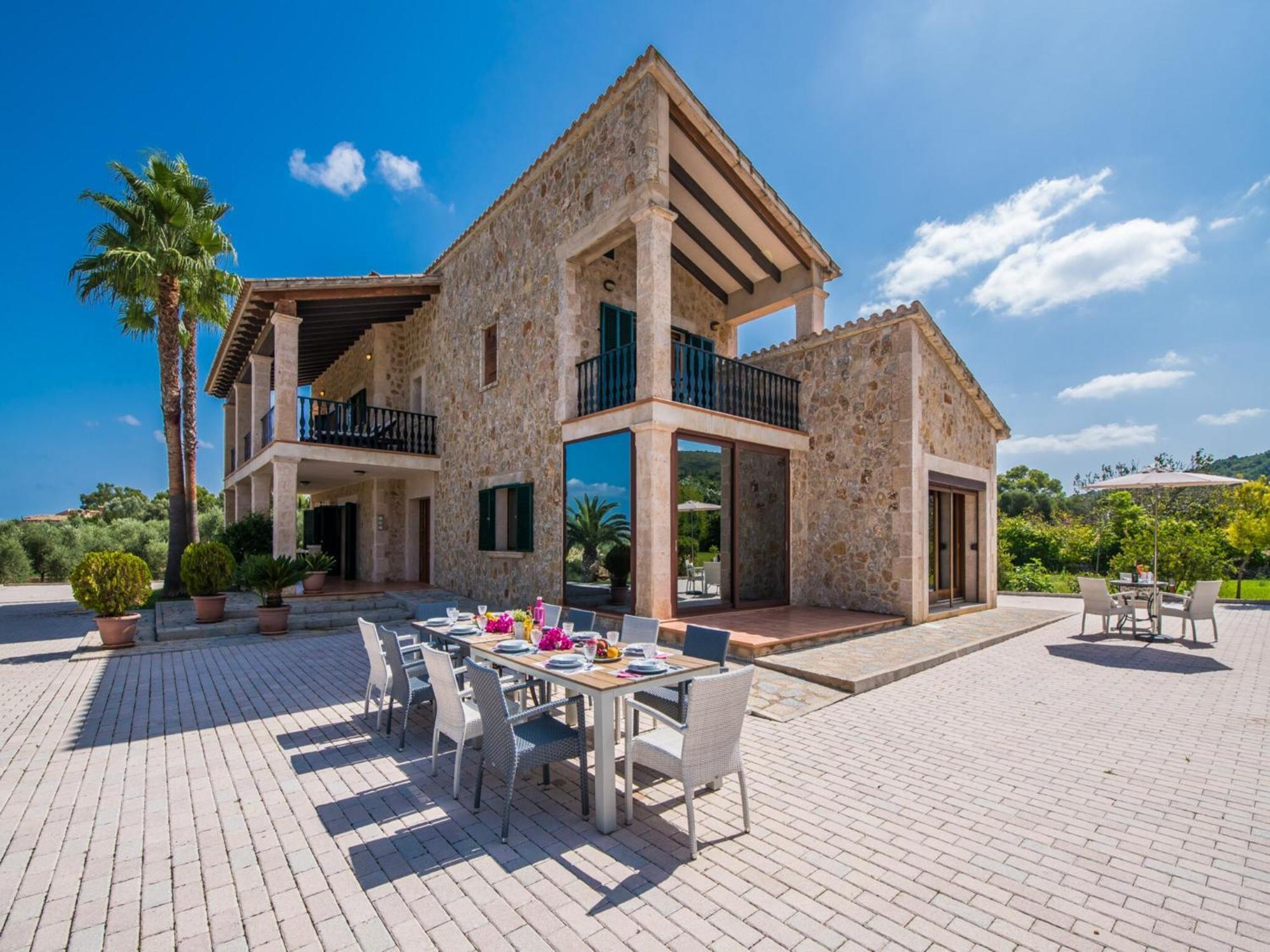 Holiday home Mediterranean-style In *