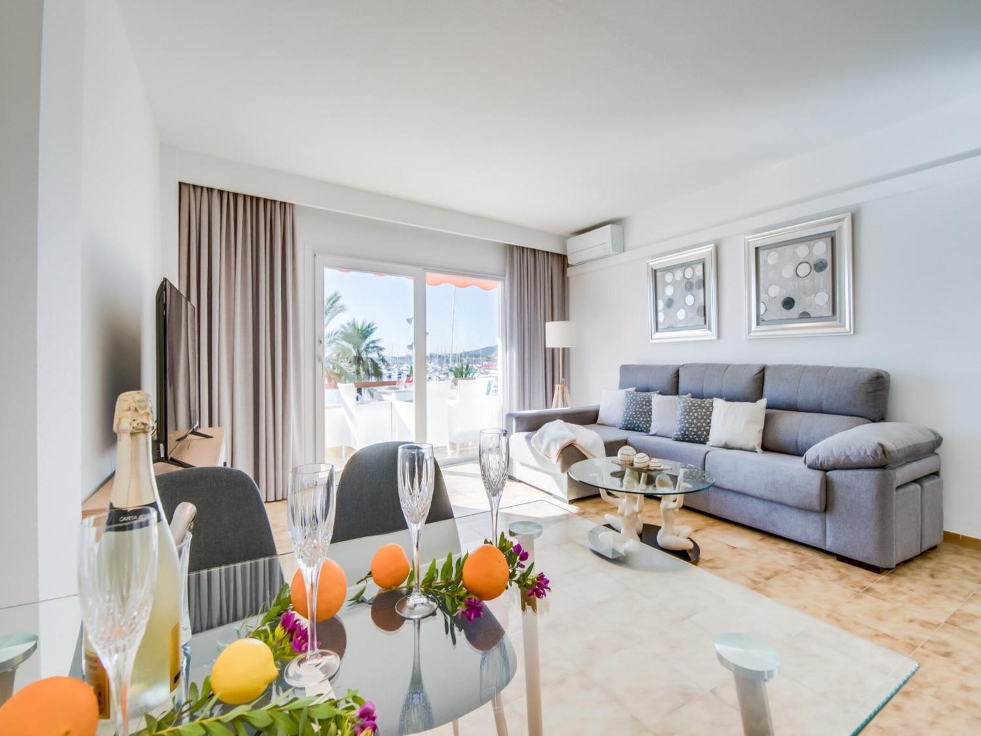 Appartement For 4, With Sea Views *