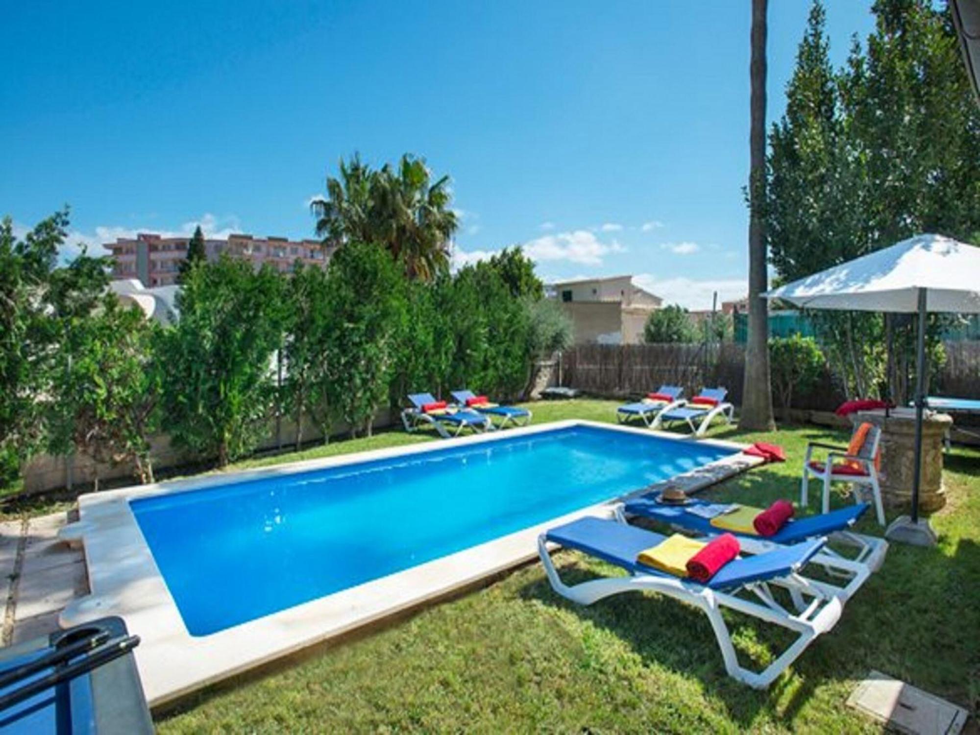 Сasa de vacaciones In With Pool