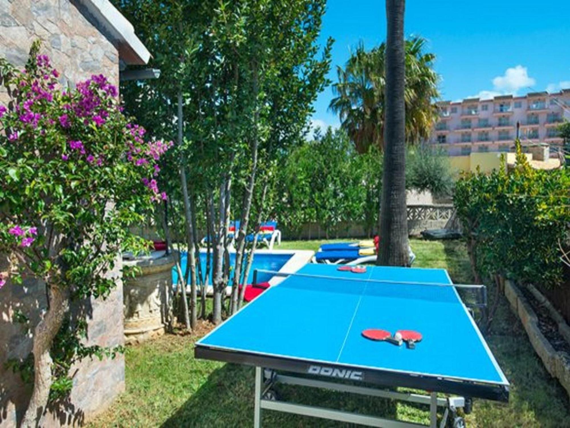 In With Pool Holiday home *