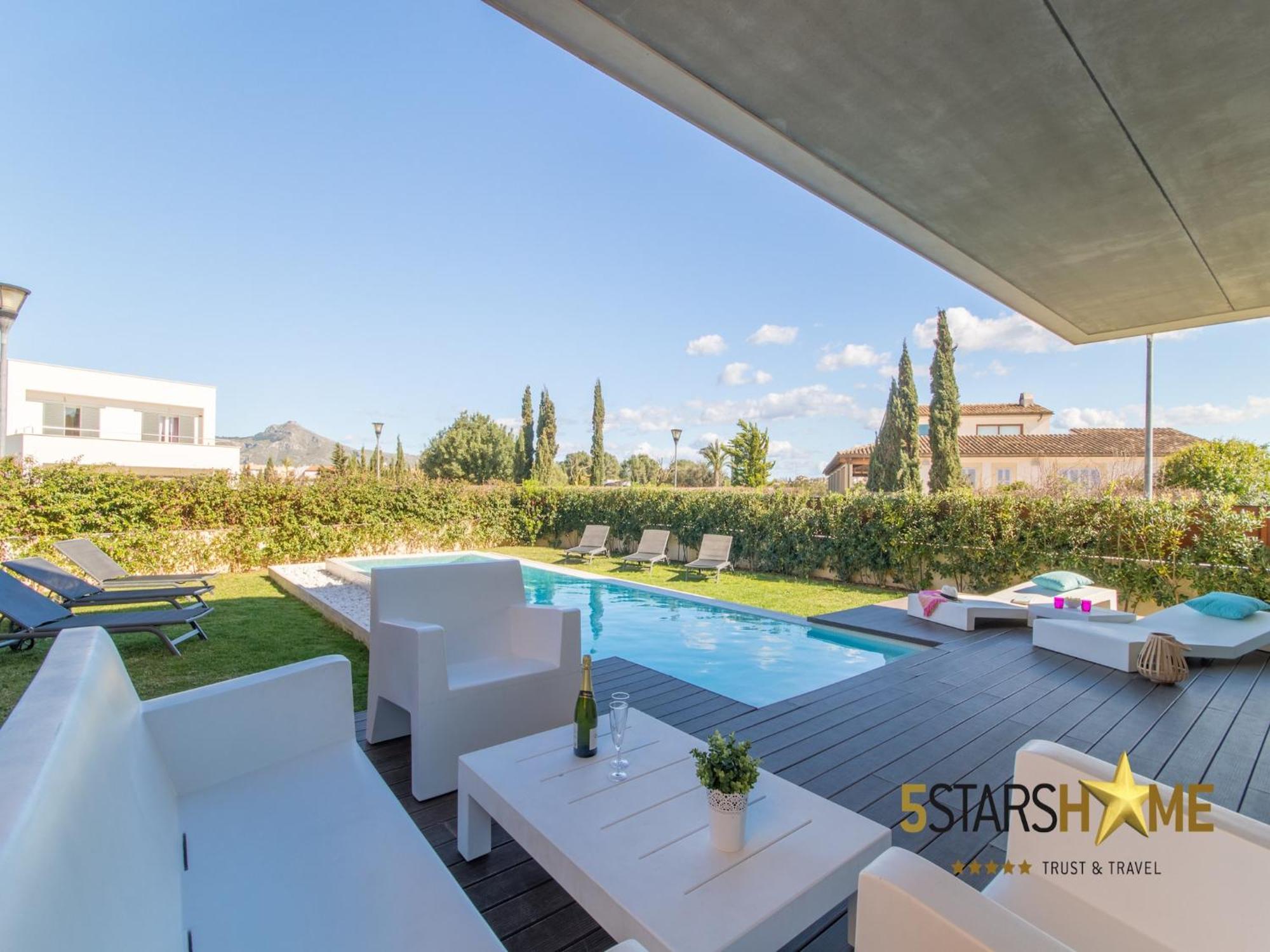 Modern In Barcares Near Alcúdia