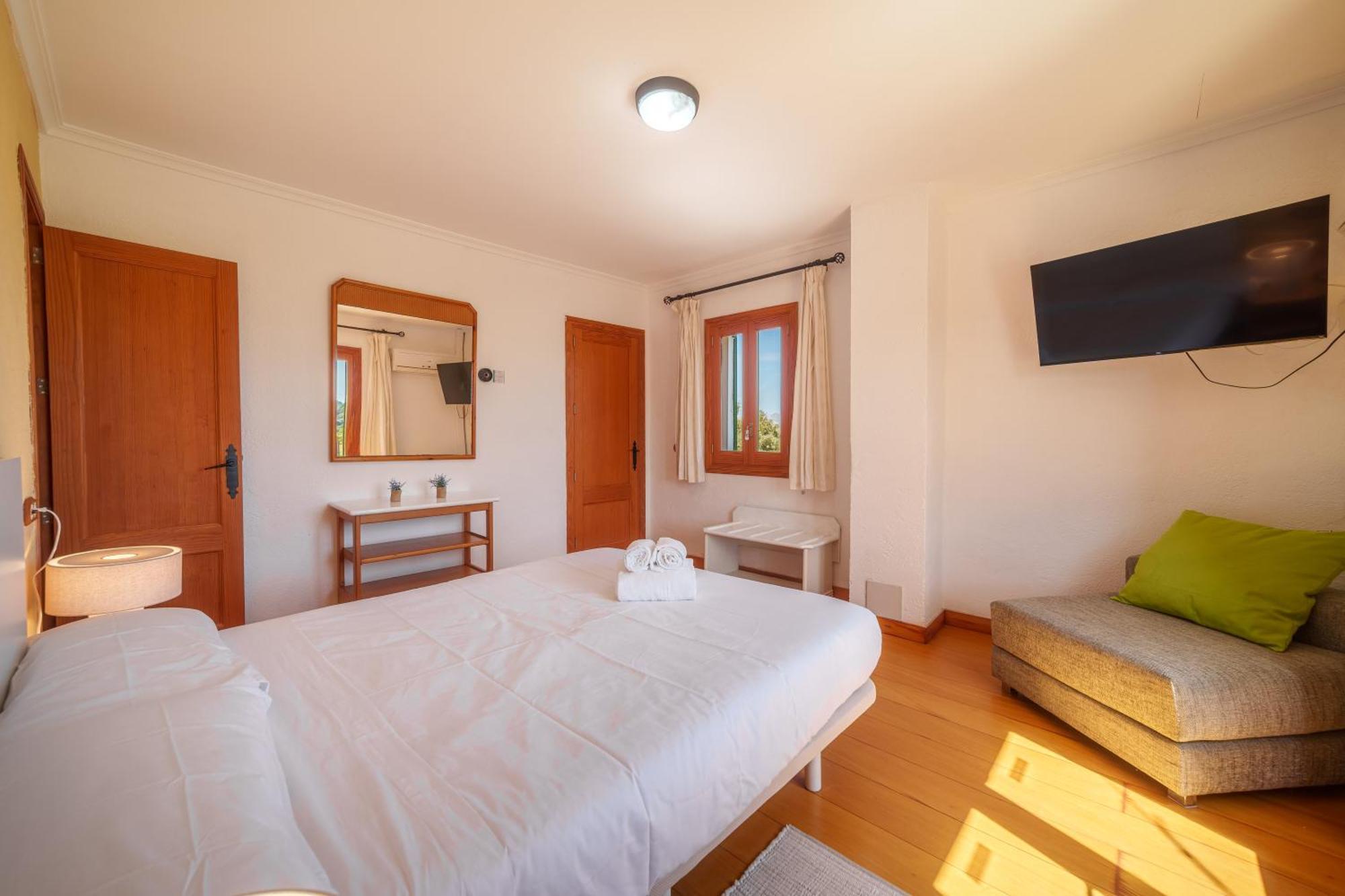 Patriarca, For 8 With Pool, Garden And Mountain Views