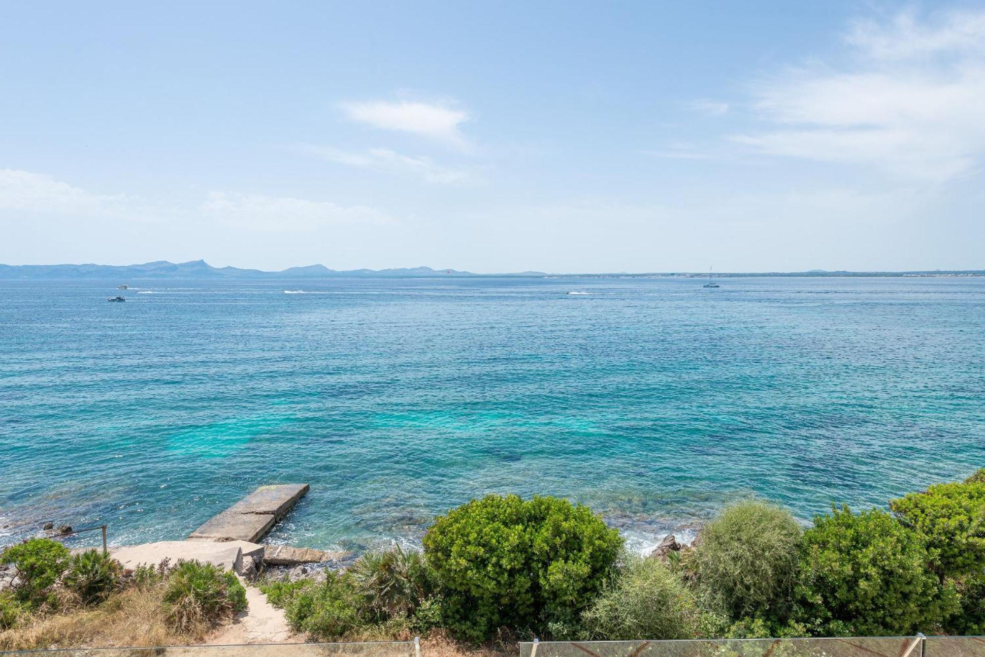Villa Torrens - *