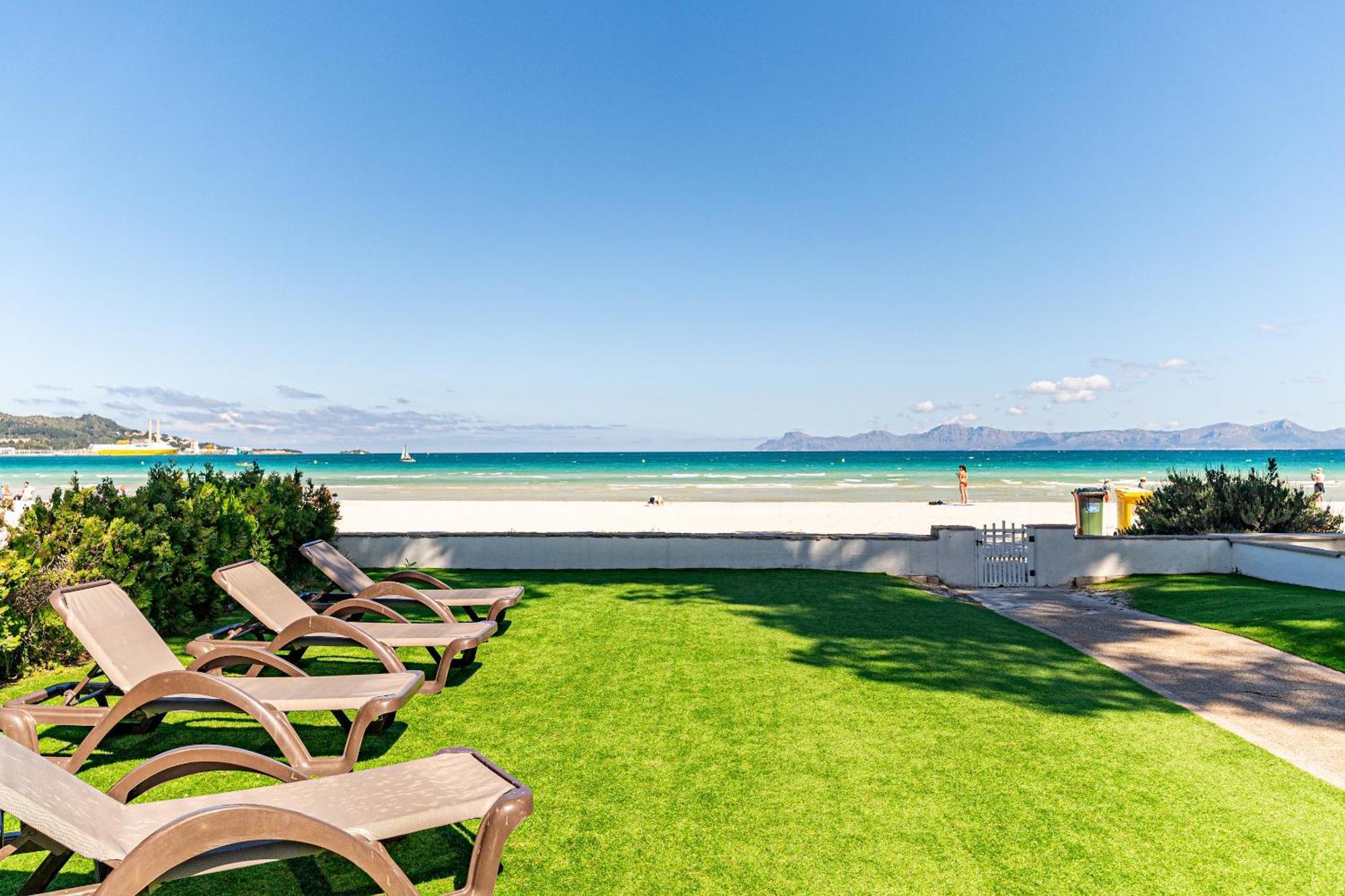 Garballo - Sea Front Villa Alcúdia
