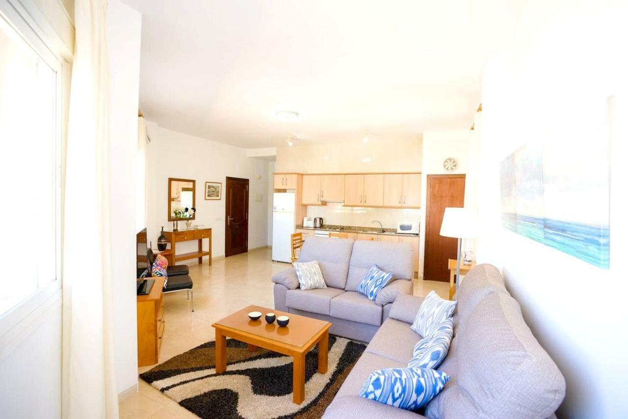 Appartement 2 Bedrooms At 100 M Away From The With Furnished Terrace And Wifi Alcúdia
