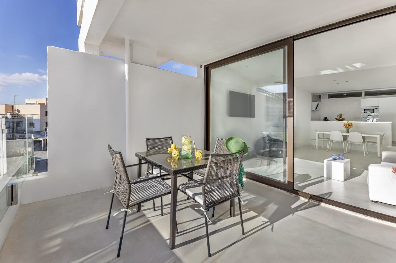 Apartment Beachfront In Cb 3