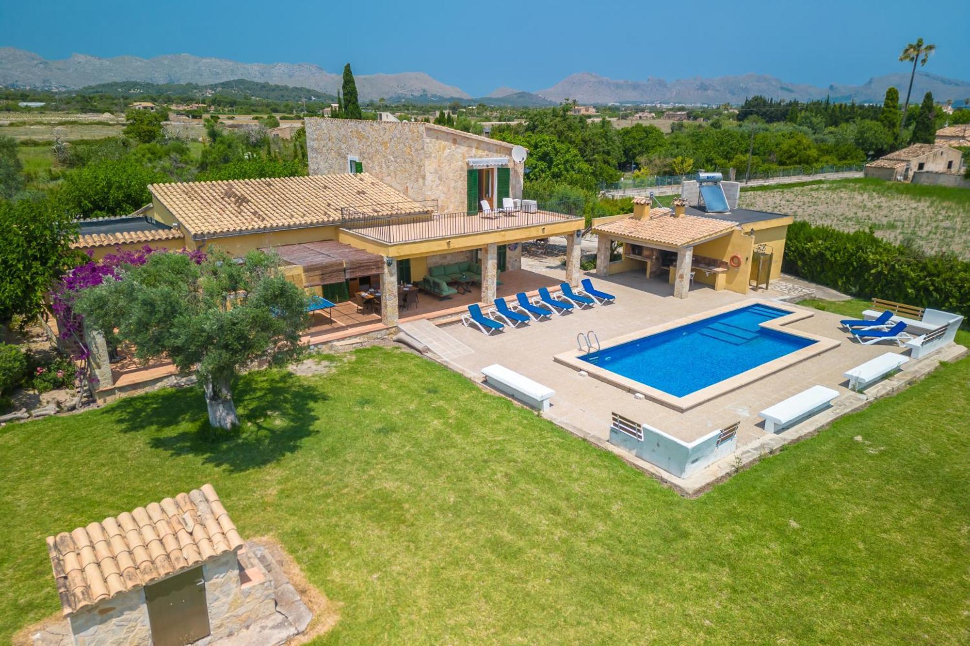 Patriarca, For 8 With Pool, Garden And Mountain Views Holiday home *