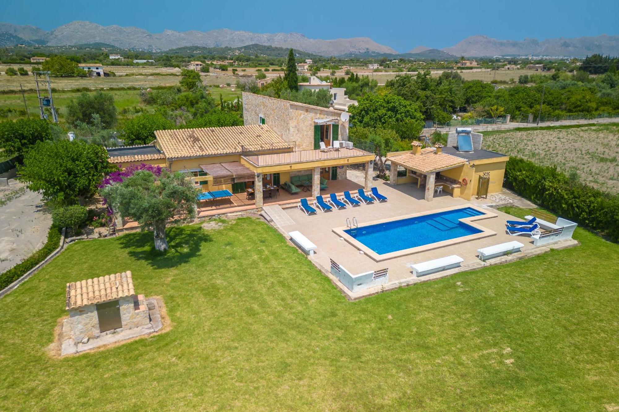 Patriarca, For 8 With Pool, Garden And Mountain Views Holiday home
