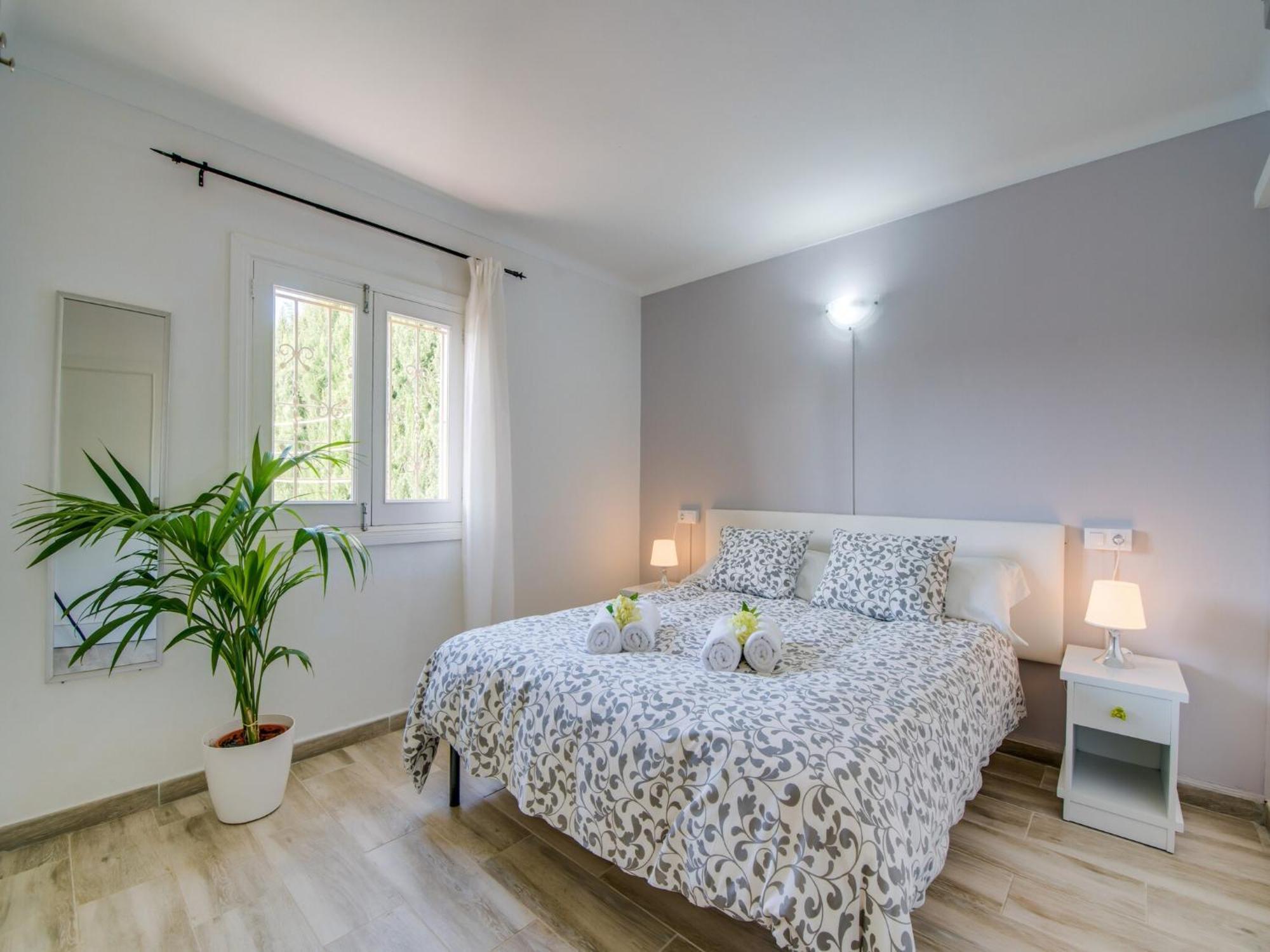 Spacious With Garden Holiday home *