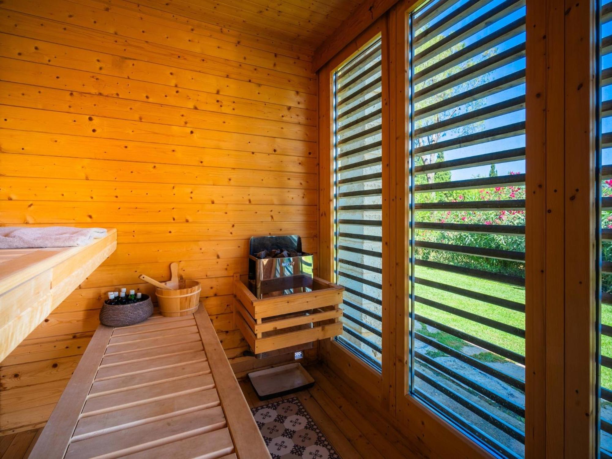 Villa In With Private Jacuzzi