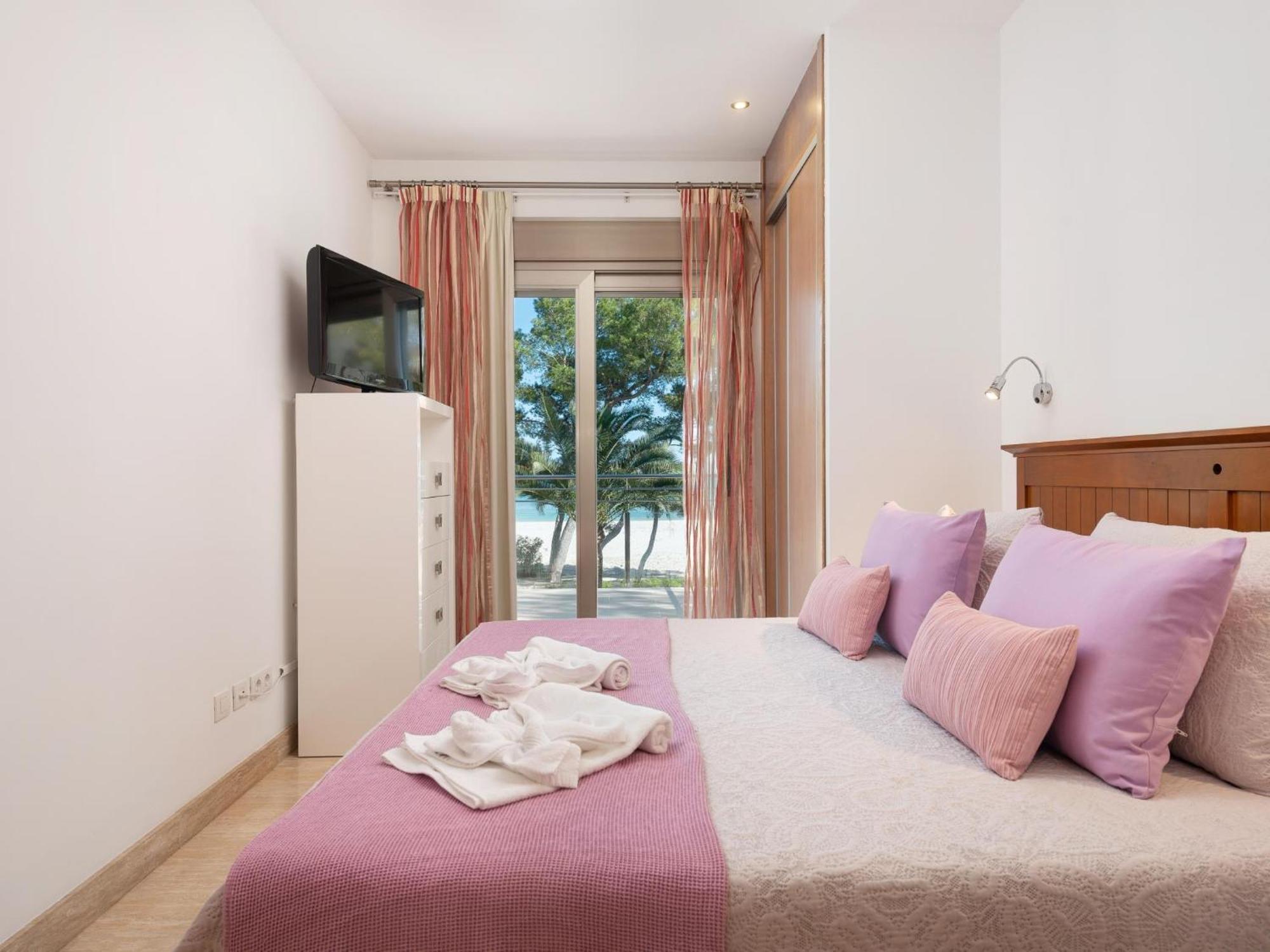 Casa de férias Exclusiva En Primera Linea De Playa En Con Jacuzzi Alcúdia