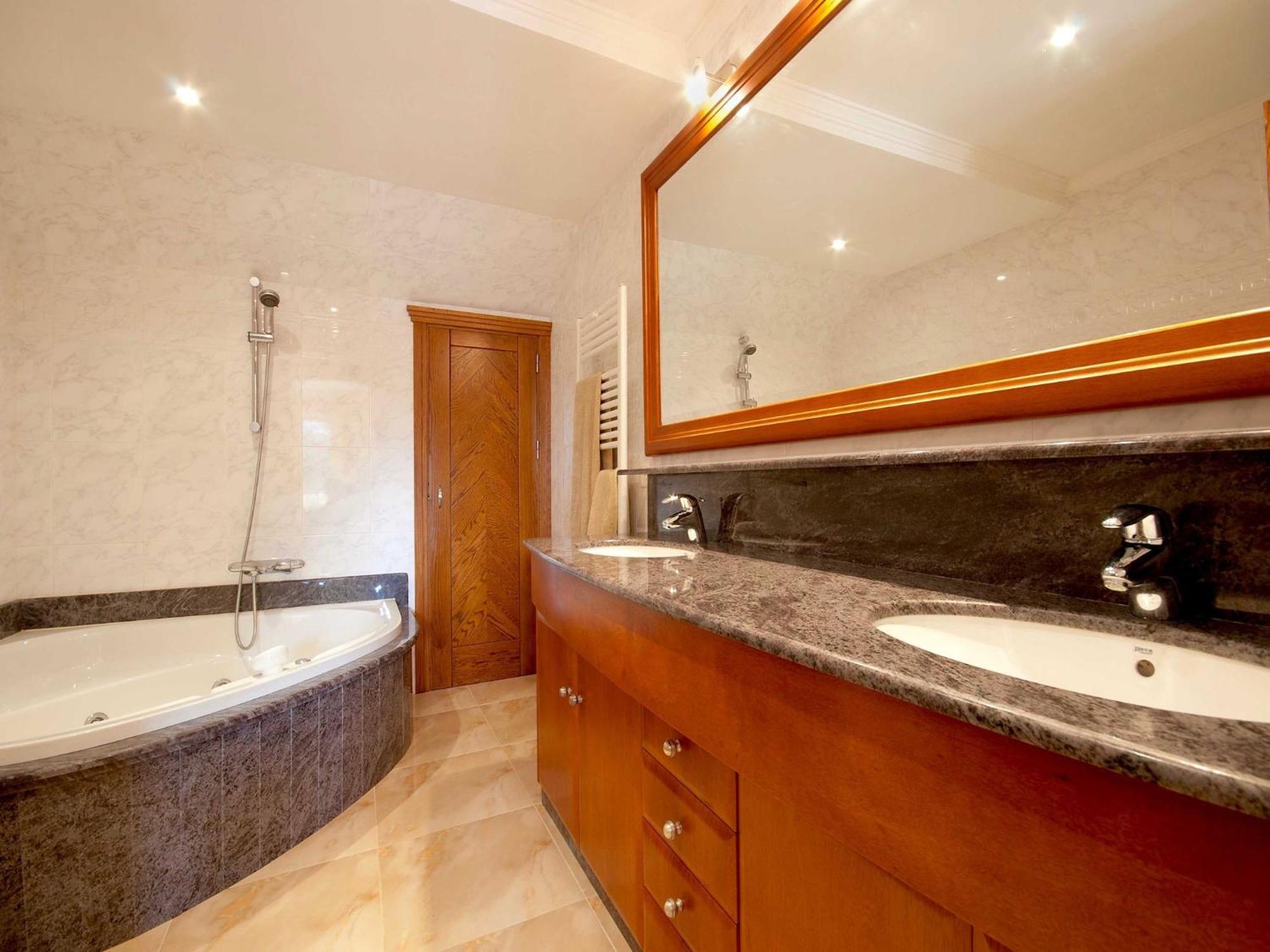 Immaculate Mallorca Olas 3 Bedrooms Ideal For Families Couples Villa *