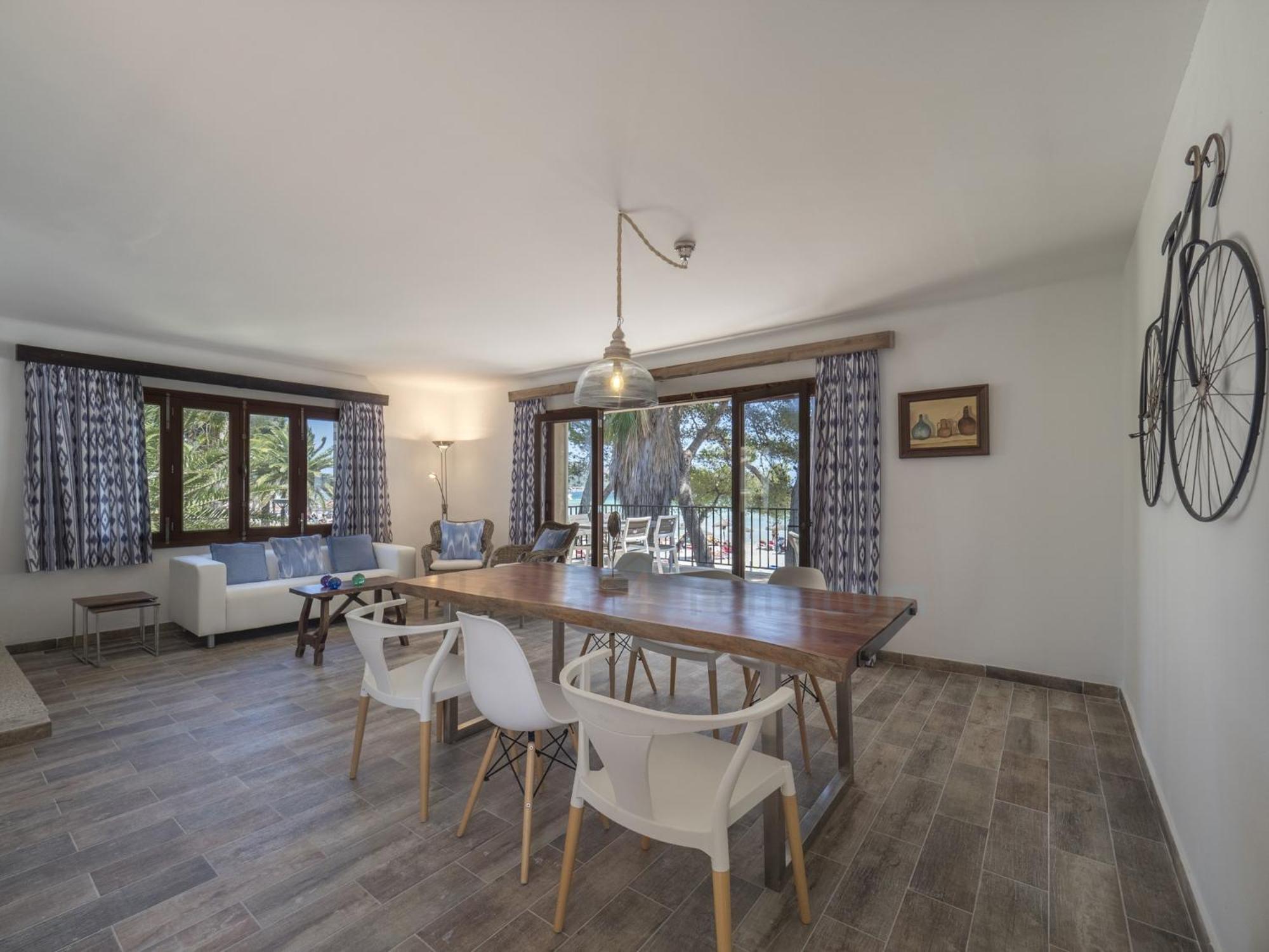 M4r Torres, Apartment *