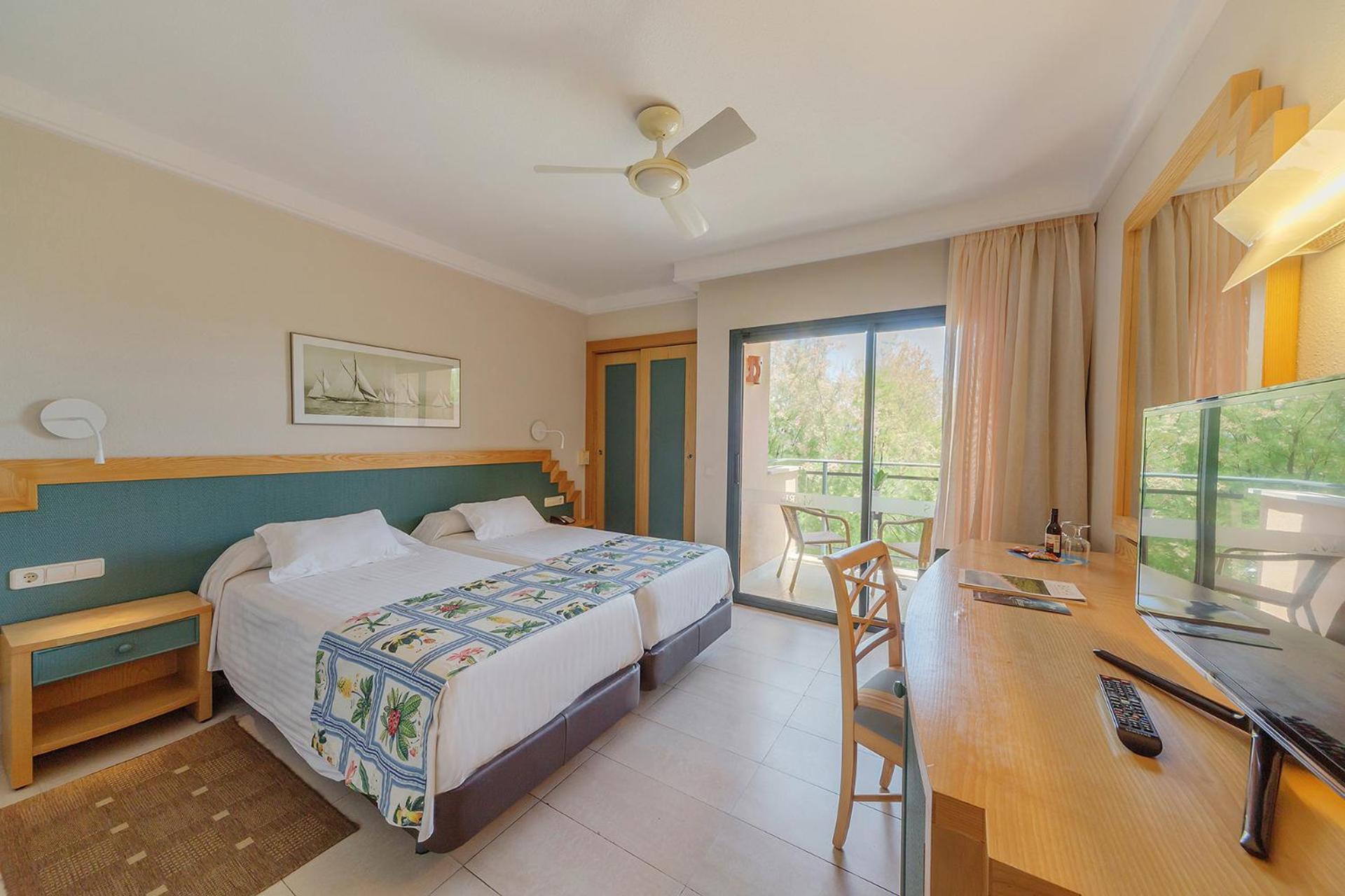 Hotel Portblue Club Pollentia & 4*