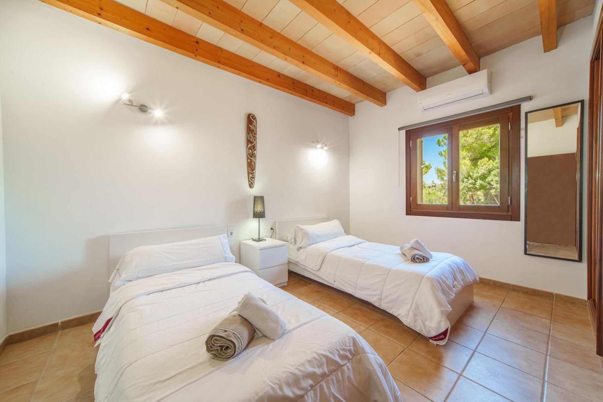 Mosca, Garden And Swimming Pool Close To Pousada Alcúdia