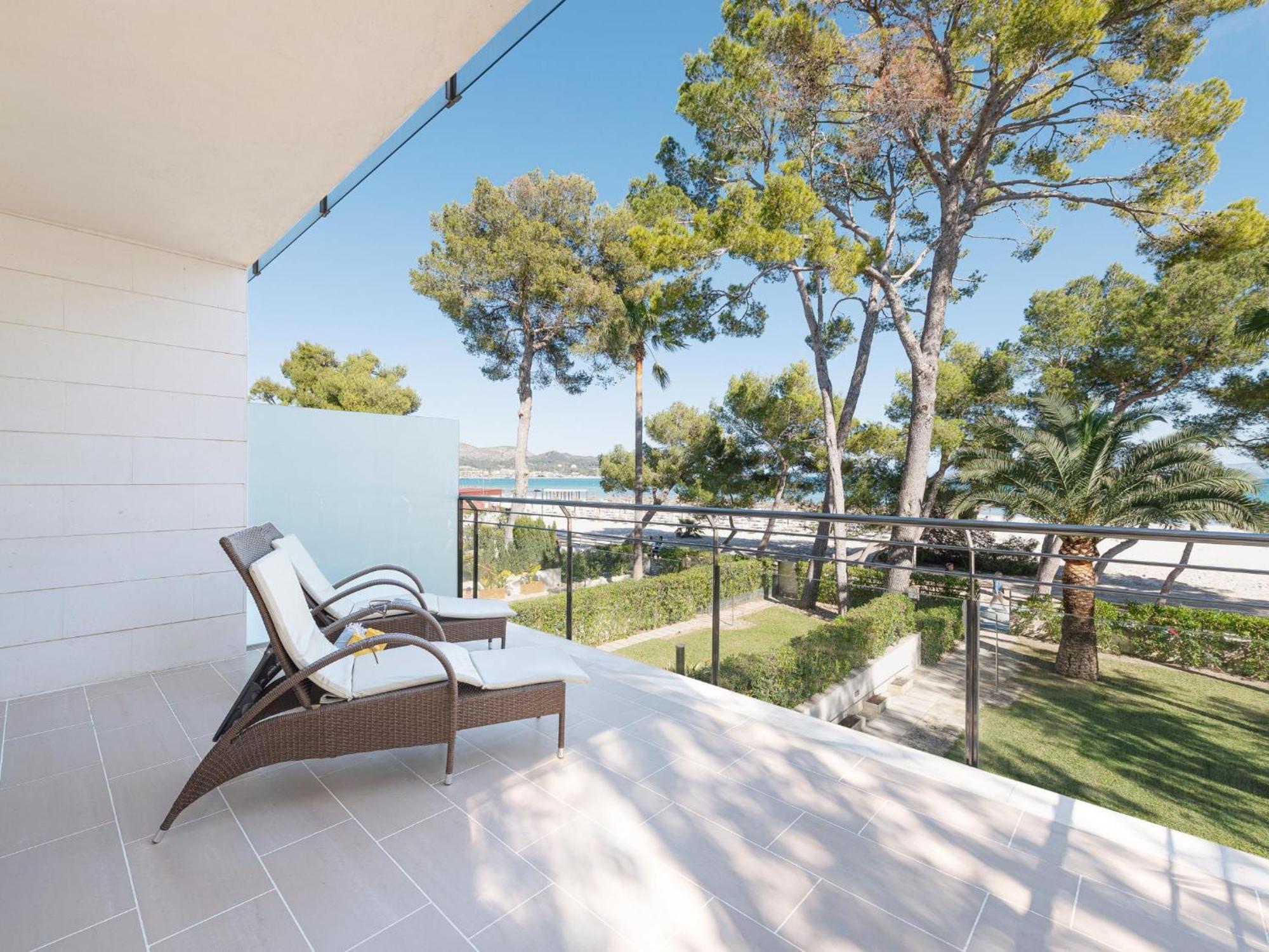 Holiday home Exclusiva En Primera Linea De Playa En Con Jacuzzi