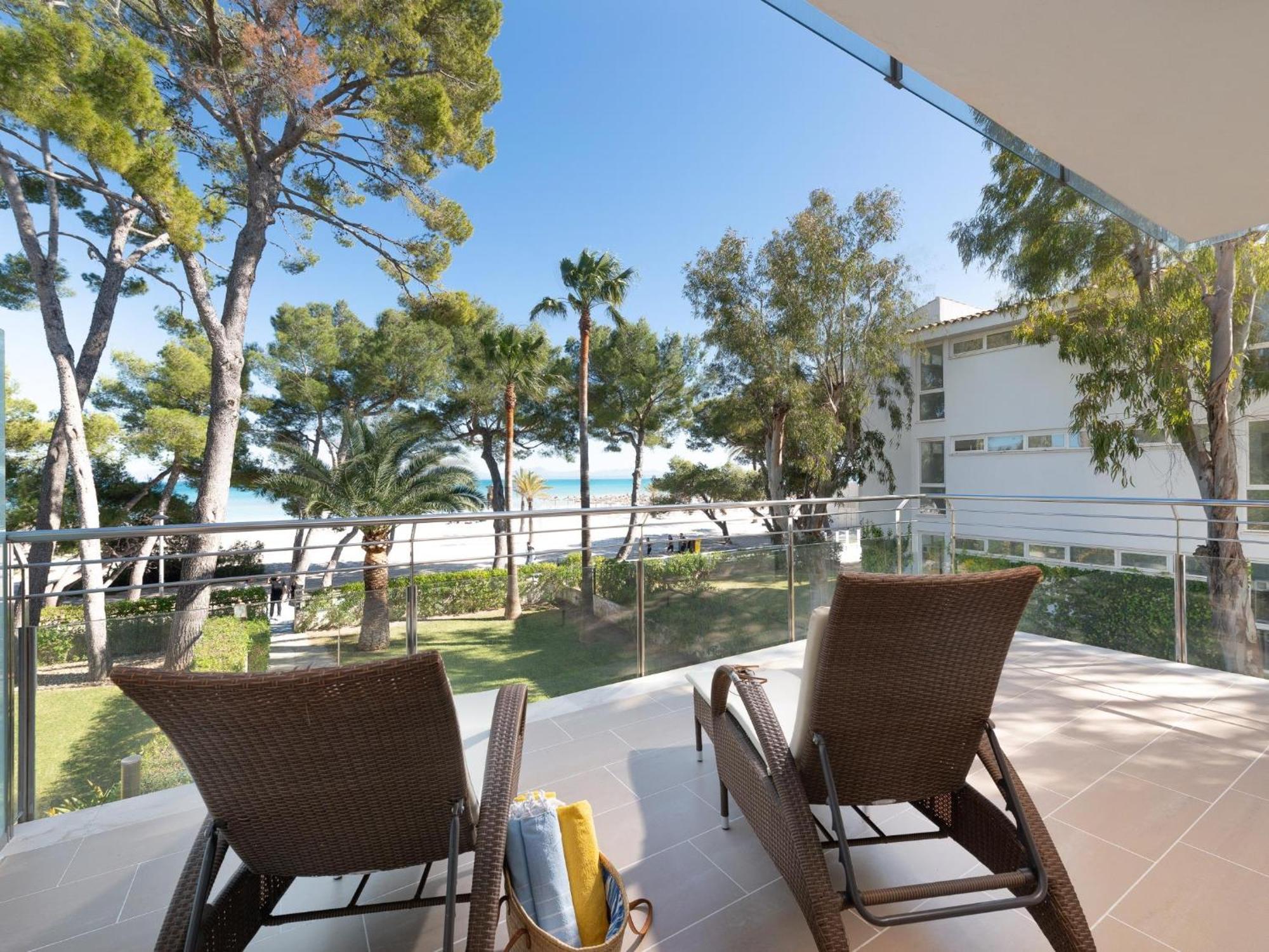 Holiday home Exclusiva En Primera Linea De Playa En Con Jacuzzi Alcudia (Mallorca)