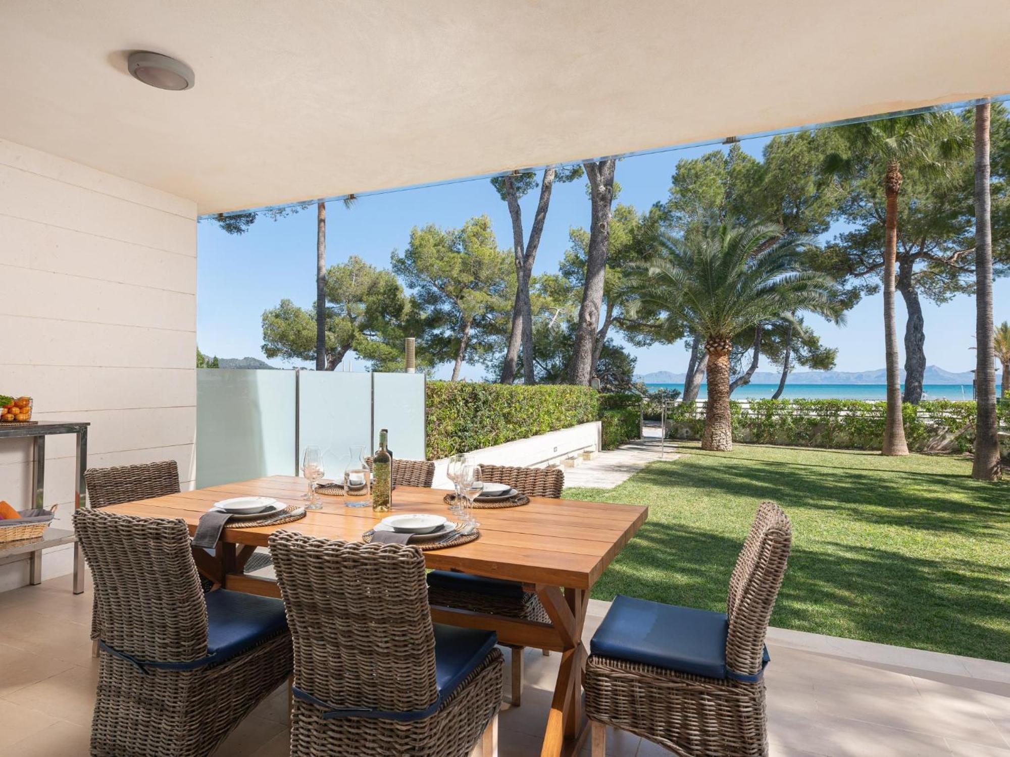 Exclusiva En Primera Linea De Playa En Con Jacuzzi * Alcudia (Mallorca)